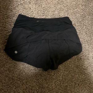 Lululemon size 6 shorts